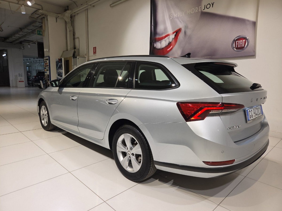 Skoda Octavia Station Wagon 2.0 tdi Executive 115cv (3)