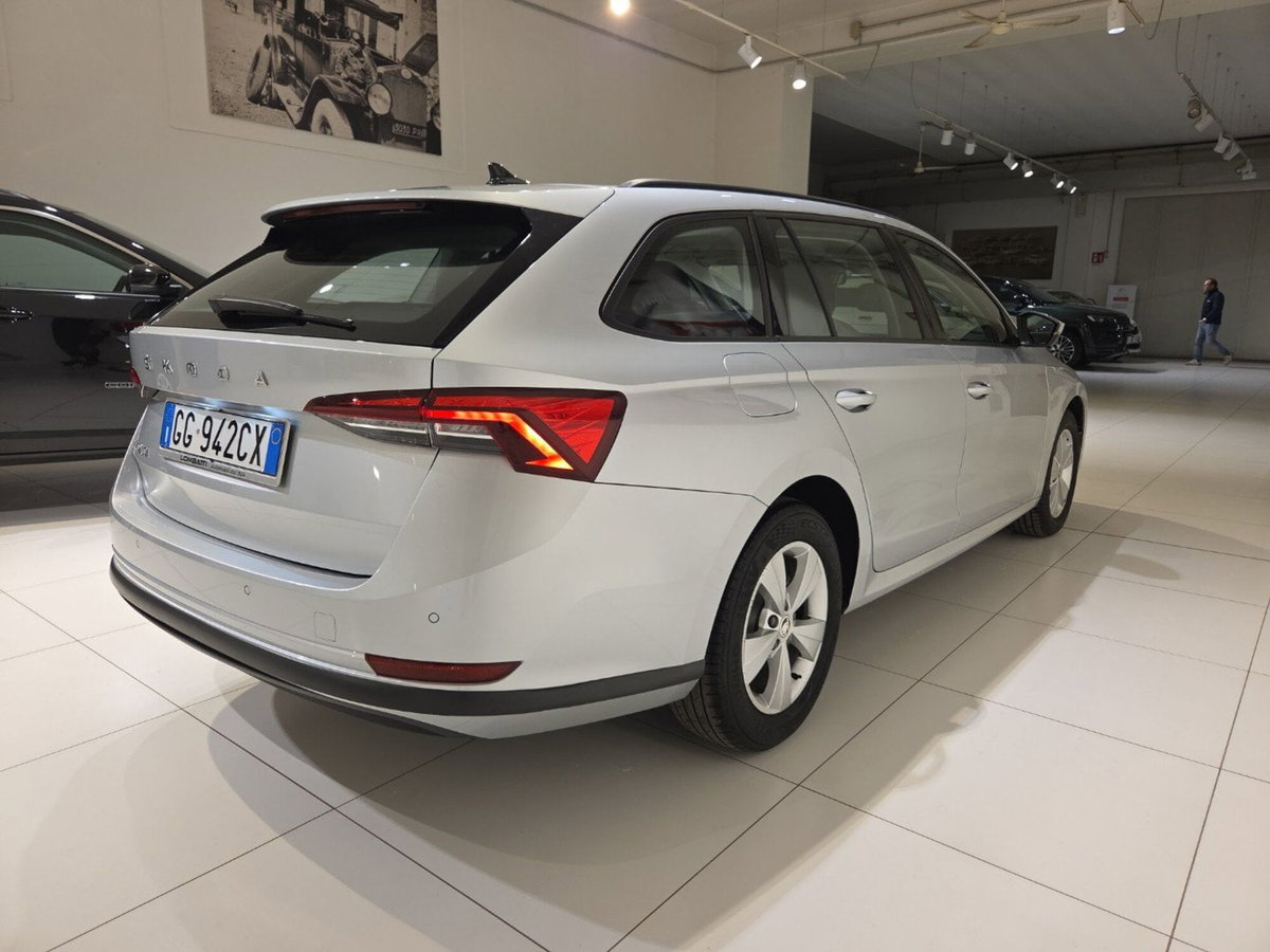 Skoda Octavia Station Wagon 2.0 tdi Executive 115cv (5)