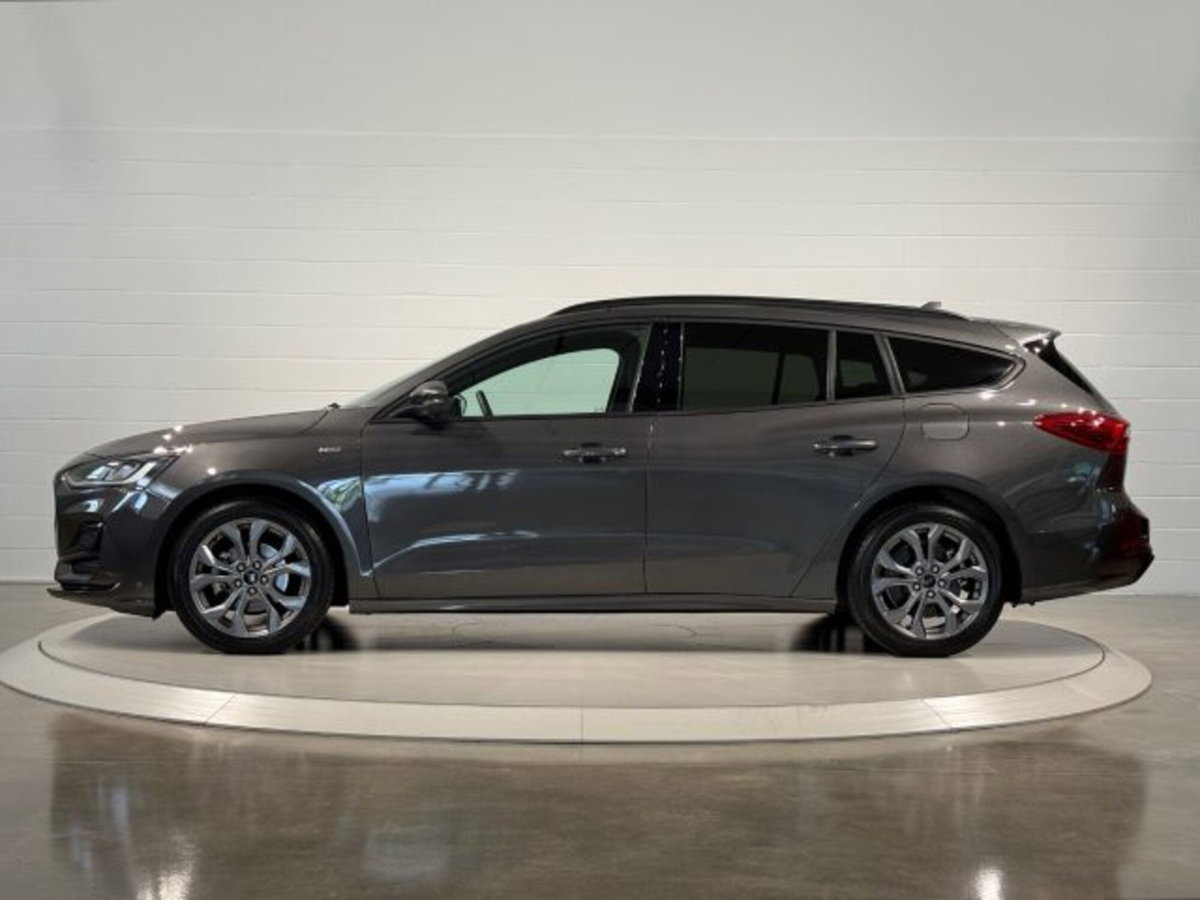 Ford Focus Station Wagon 1.0 EcoBoost Hybrid 125 CV SW ST-Line (2)