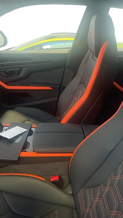 Lamborghini Urus 4.0 V8 phev SE auto (12)