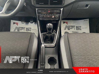 Volkswagen T-Cross 1.0 tsi R-Line 115cv (12)
