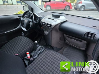 Toyota iQ 1.3 Executive (15)
