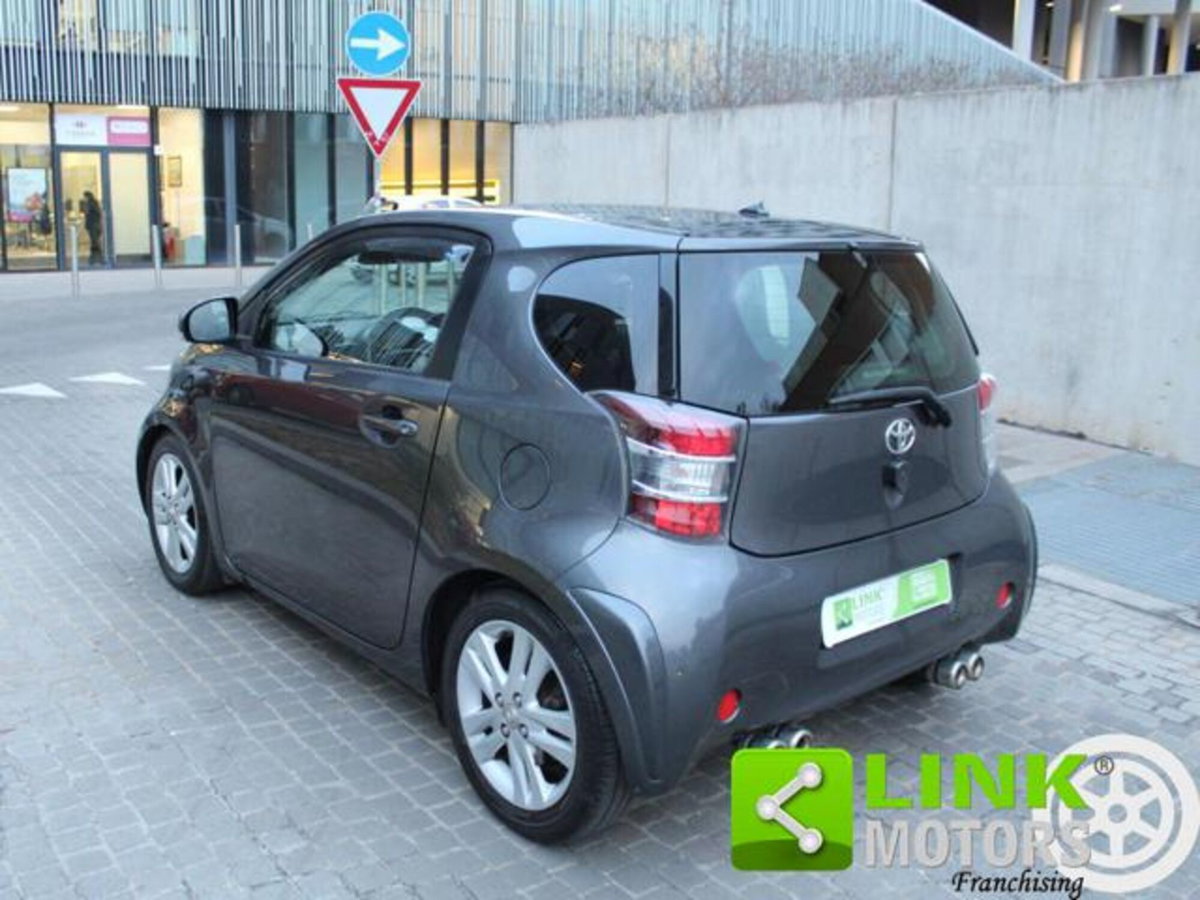 Toyota iQ 1.3 Executive (16)