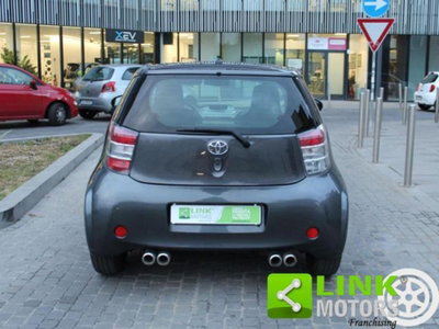 Toyota iQ 1.3 Executive (4)