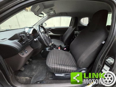 Toyota iQ 1.3 Executive (5)