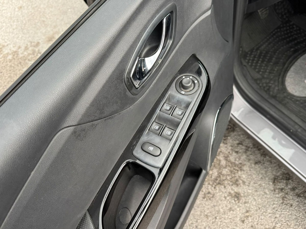 Renault Captur dCi 8V 90 CV Start&Stop Energy Hypnotic (4)