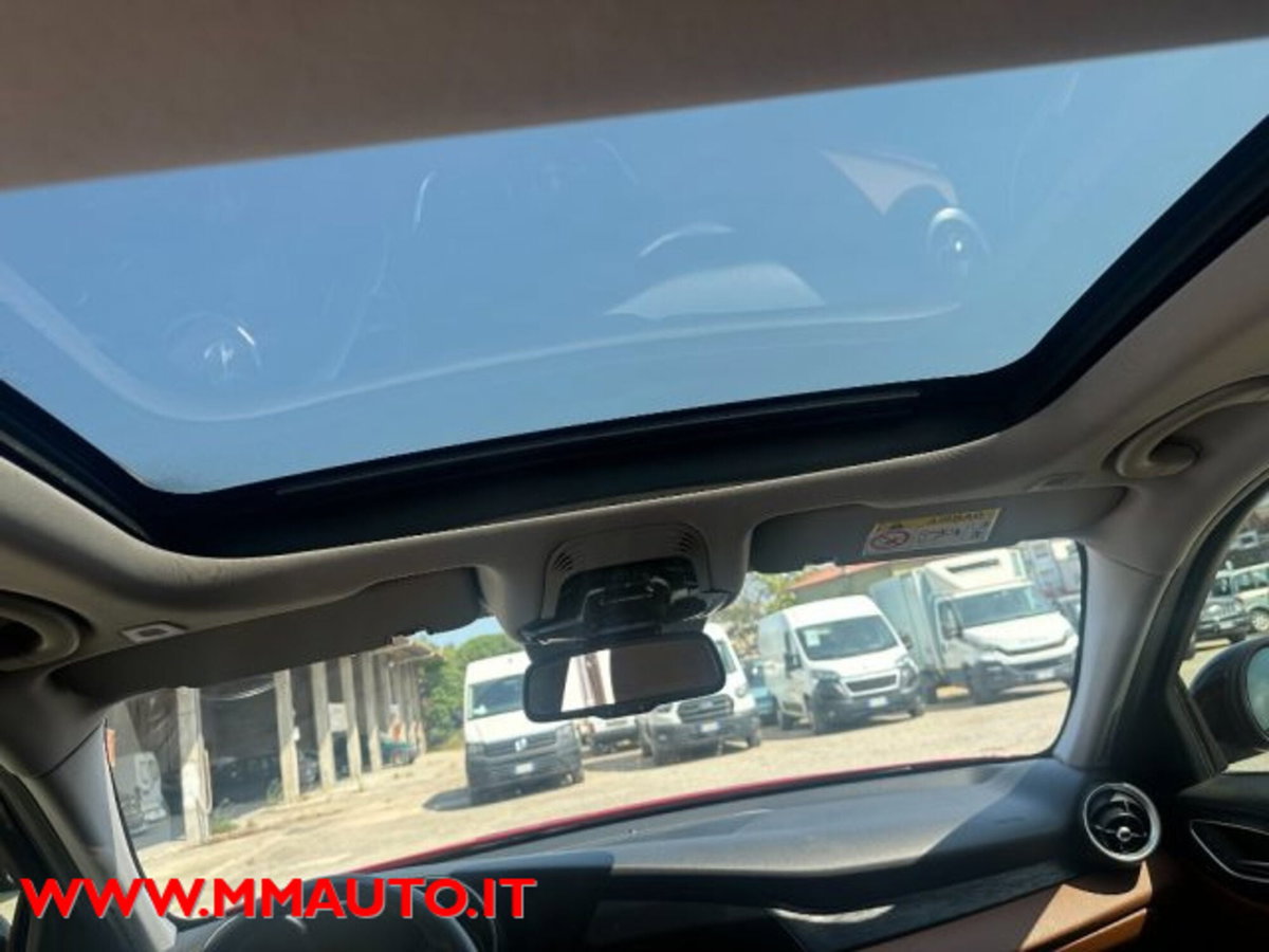 Alfa Romeo Giulia 2.2 Turbodiesel 190CV AT8 AWD Q4 B-Tech (11)