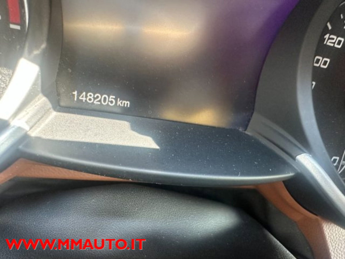 Alfa Romeo Giulia 2.2 Turbodiesel 190CV AT8 AWD Q4 B-Tech (18)