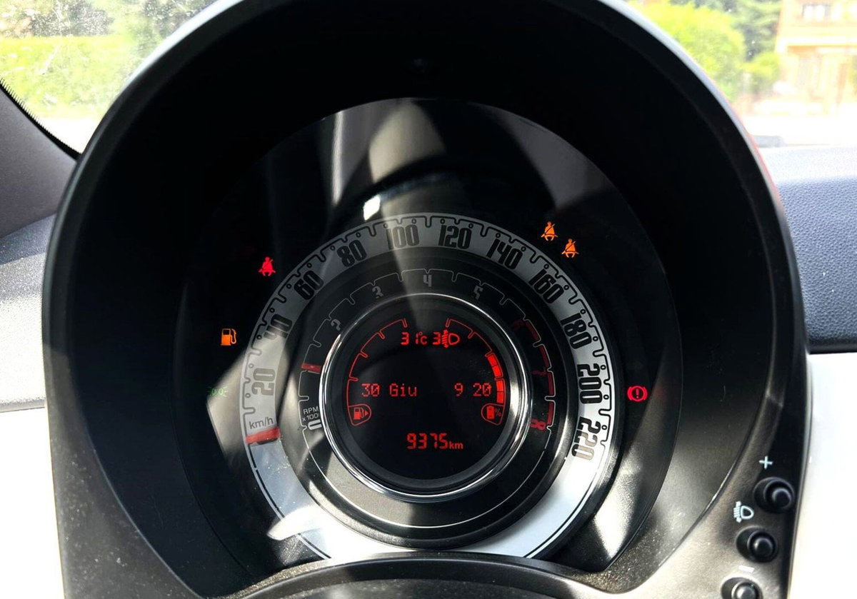 Fiat 500C Cabrio 1.0 Hybrid Dolcevita (10)