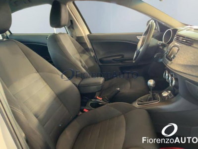 Alfa Romeo Giulietta 1.4 Turbo Distinctive 120cv (7)