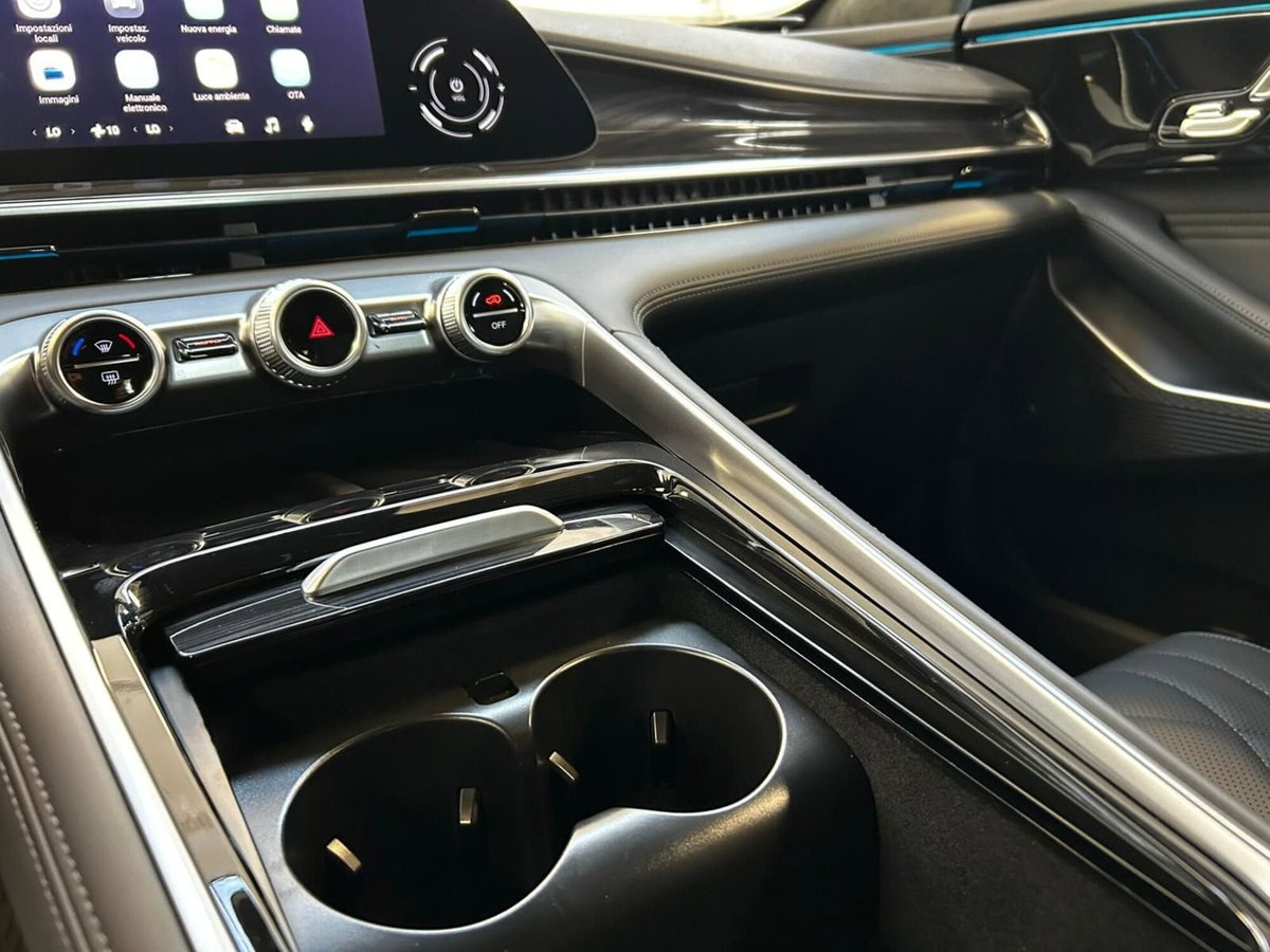 Omoda Omoda 9 SHS-P 1.5 tgdi phev Premium i-awd (10)