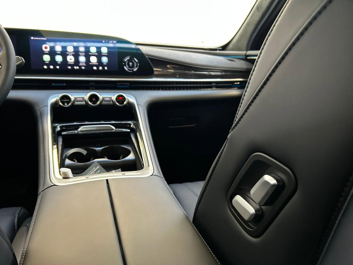 Omoda Omoda 9 SHS-P 1.5 tgdi phev Premium i-awd (13)