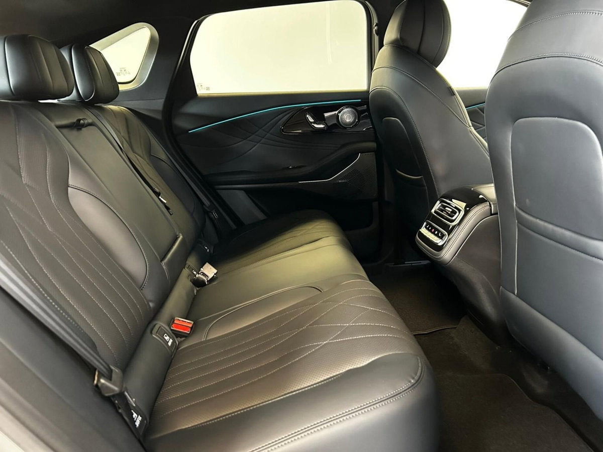 Omoda Omoda 9 SHS-P 1.5 tgdi phev Premium i-awd (17)