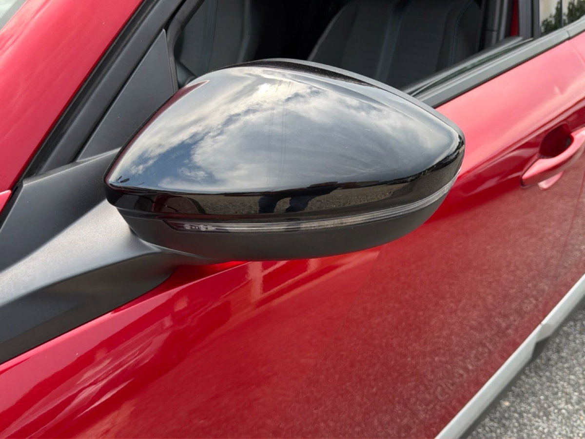 Peugeot 2008 PureTech 130 S&S Allure Pack (11)