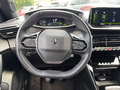 Peugeot 2008 PureTech 130 S&S Allure Pack (14)