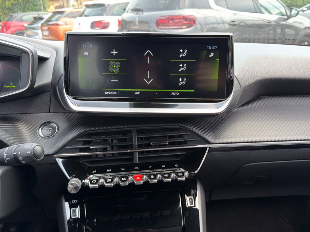 Peugeot 2008 PureTech 130 S&S Allure Pack (16)