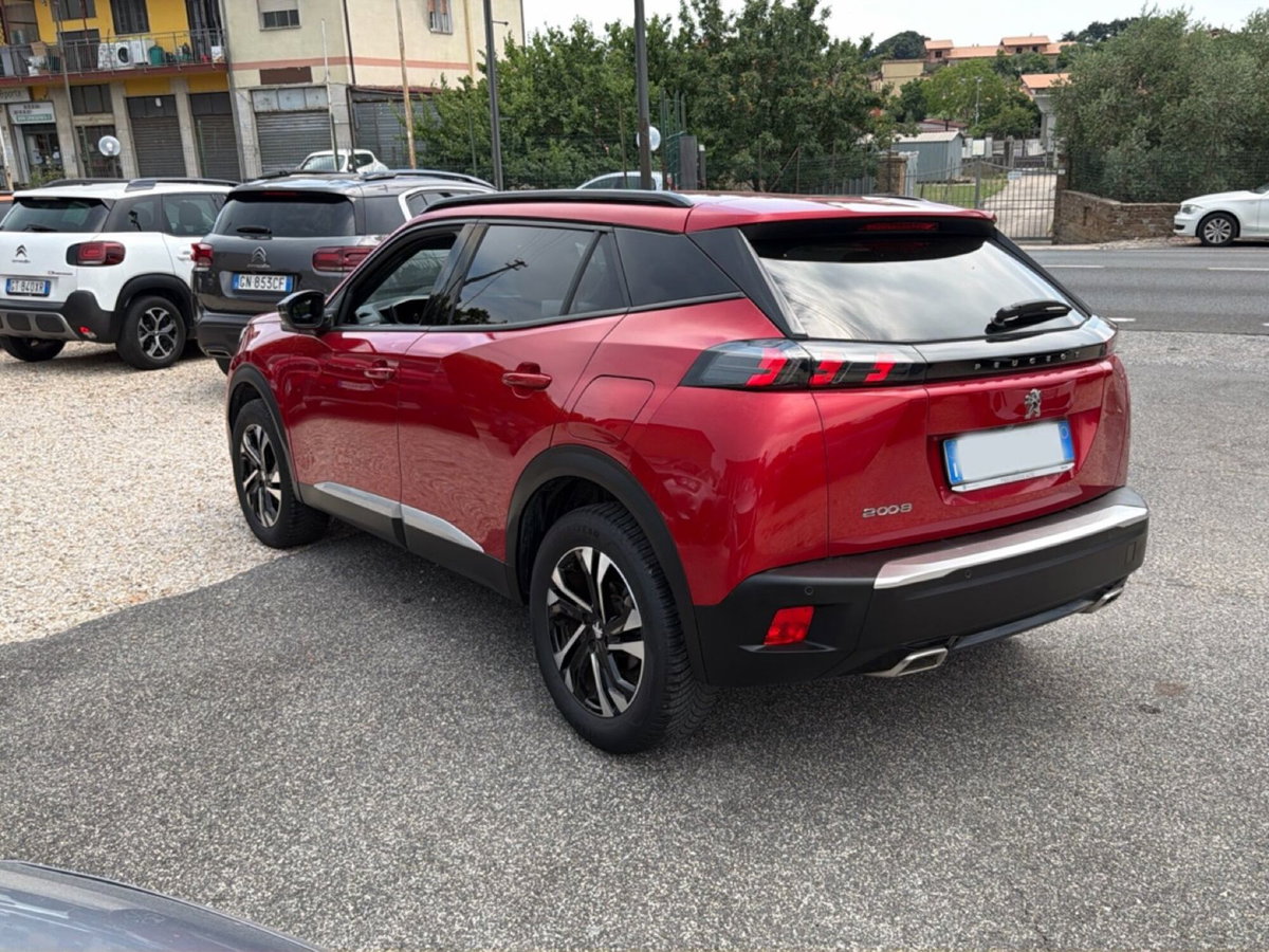Peugeot 2008 PureTech 130 S&S Allure Pack (3)