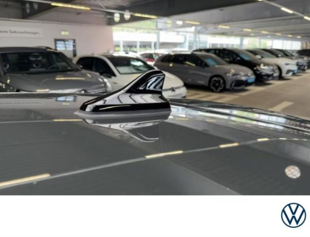 Volkswagen Golf Variant 1.5 TSI 150 CV EVO ACT R-Line (11)