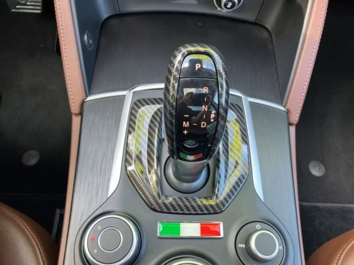 Alfa Romeo Stelvio Stelvio 2.0 Turbo 200 CV AT8 Q4 Super Business (19)