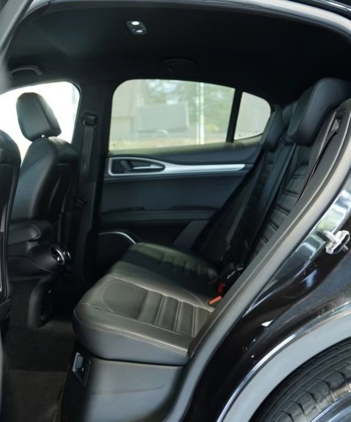Alfa Romeo Stelvio Stelvio 2.0 Turbo 280 CV AT8 Q4 Veloce (18)