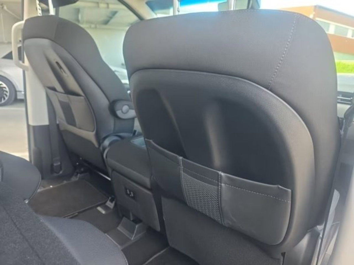 Hyundai Staria 2.2 2wd auto (10)