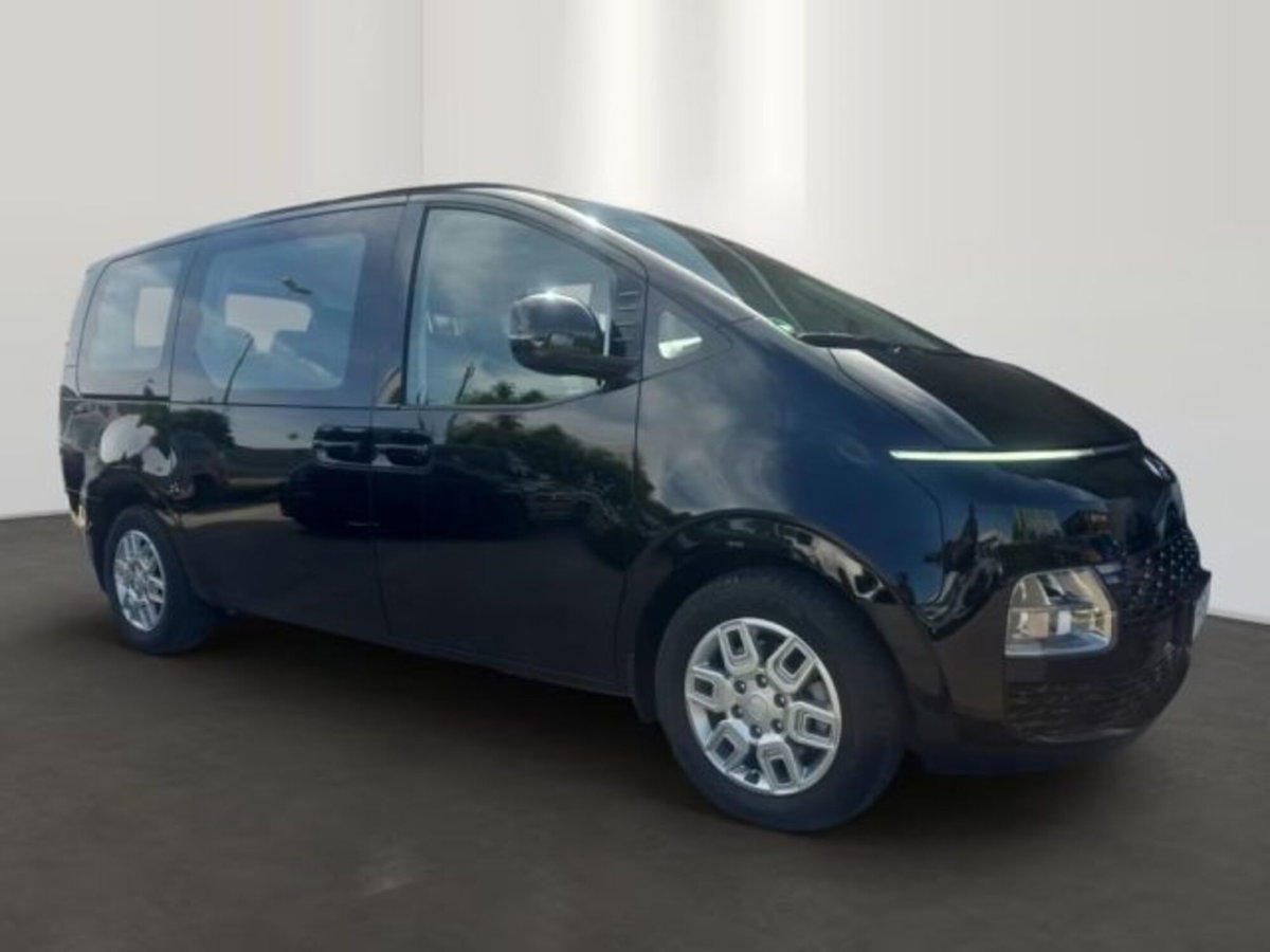 Hyundai Staria 2.2 2wd auto (2)