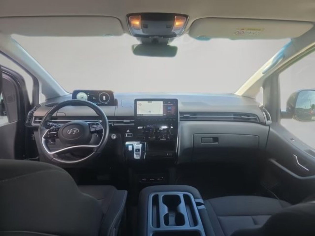 Hyundai Staria 2.2 2wd auto (6)