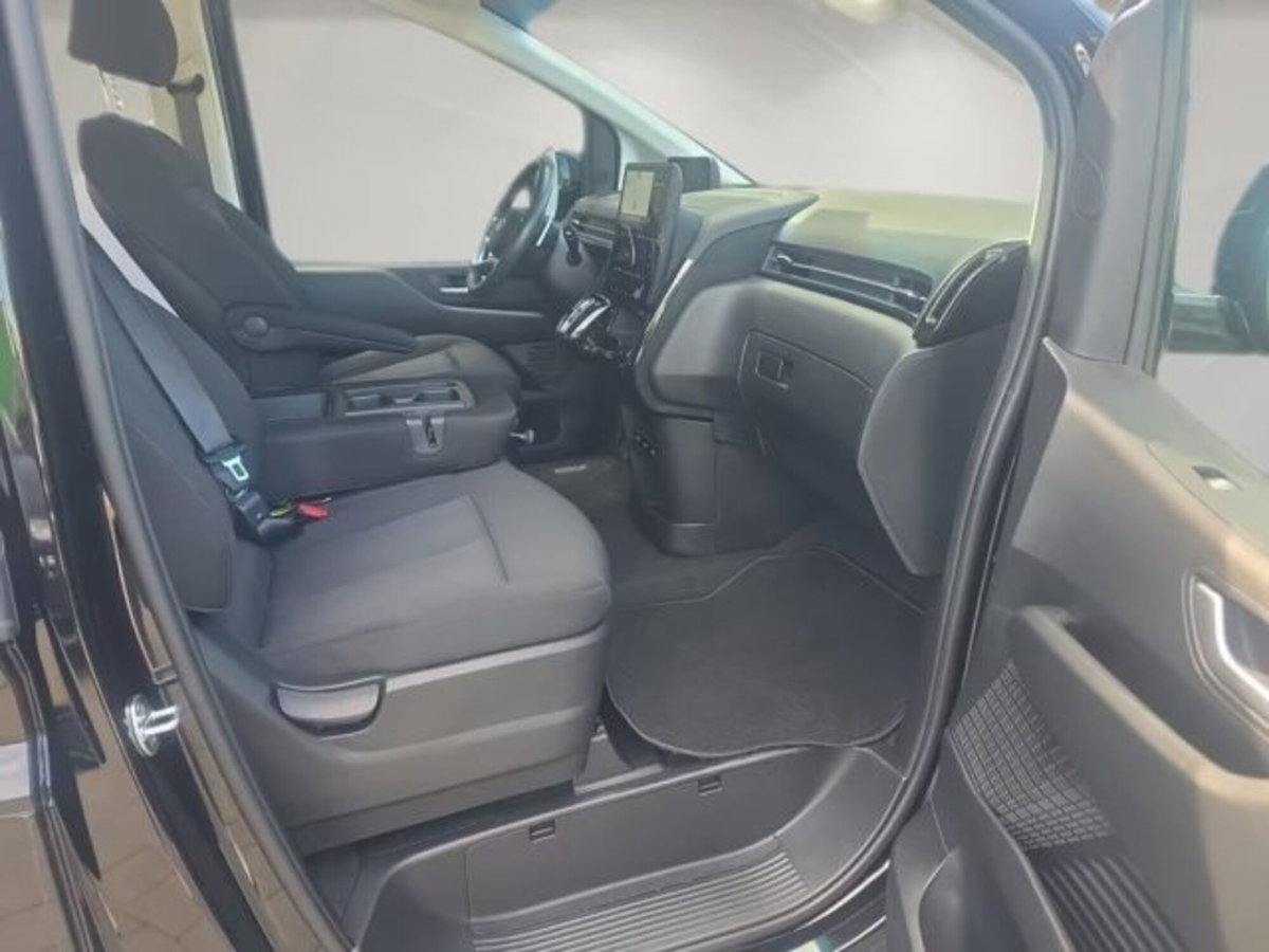 Hyundai Staria 2.2 2wd auto (8)