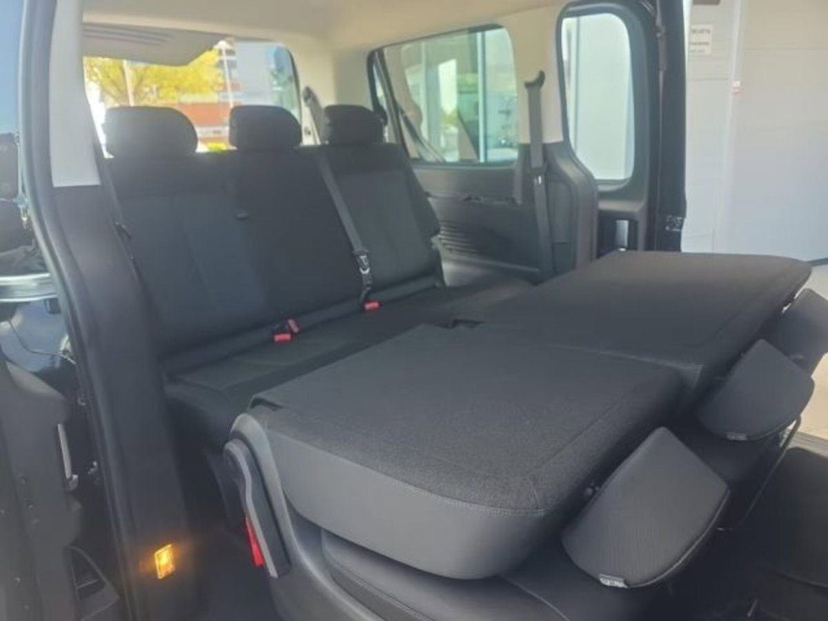 Hyundai Staria 2.2 2wd auto (9)