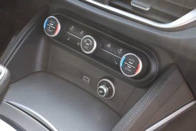 Alfa Romeo Stelvio Stelvio 2.0 Turbo 200 CV AT8 Q4 Super Business (20)