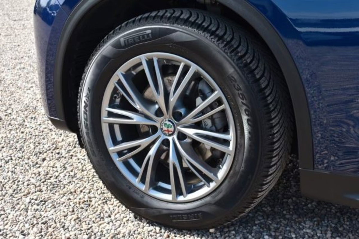 Alfa Romeo Stelvio Stelvio 2.0 Turbo 200 CV AT8 Q4 Super Business (4)