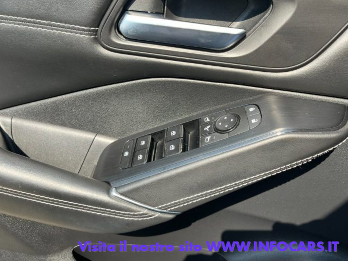 Nissan Qashqai 1.3 mhev N-Connecta 2wd 140cv (19)