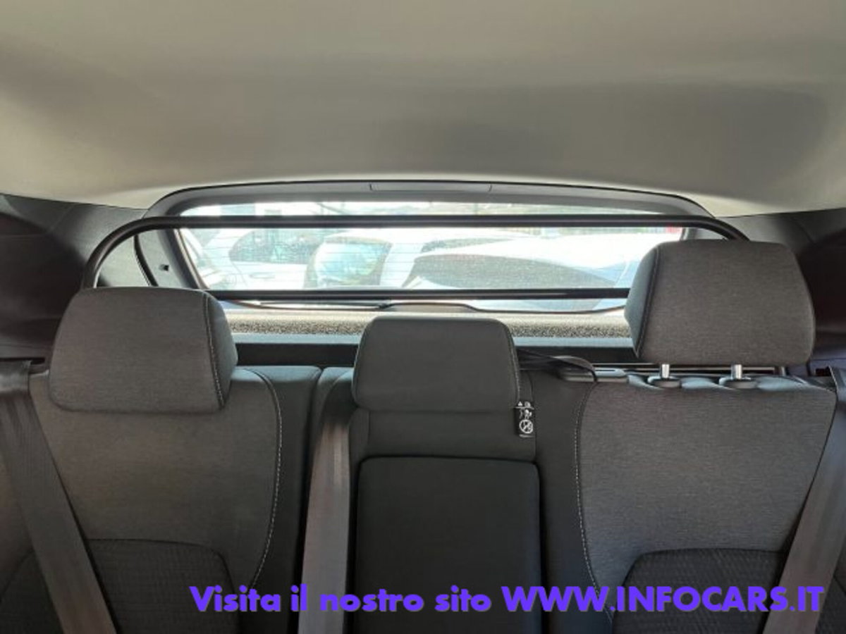 Nissan Qashqai 1.3 mhev N-Connecta 2wd 140cv (20)