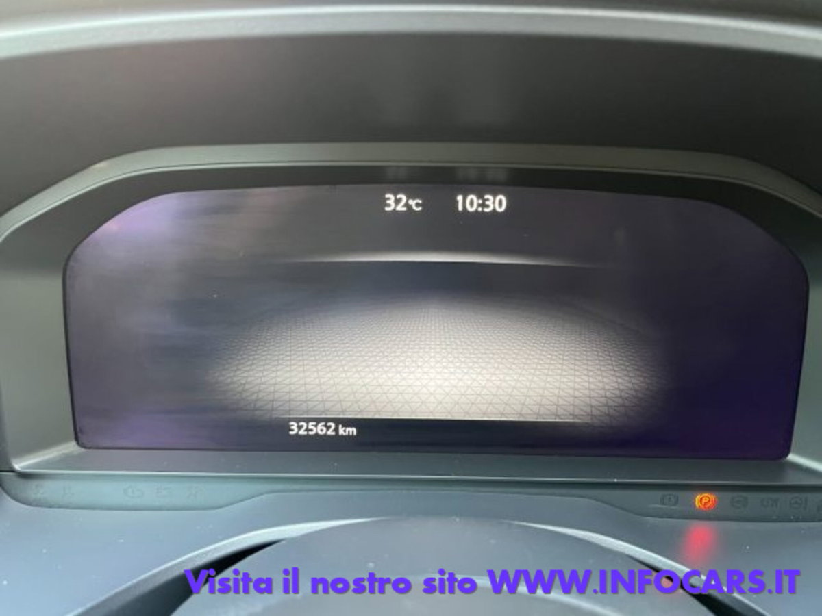 Nissan Qashqai 1.3 mhev N-Connecta 2wd 140cv (9)