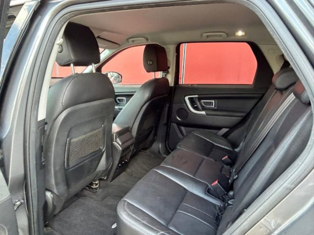 Land Rover Discovery Sport 2.0 TD4 150 CV Pure (8)