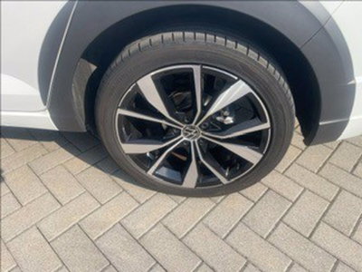 Volkswagen Taigo 1.5 tsi R-Line 150cv dsg (3)