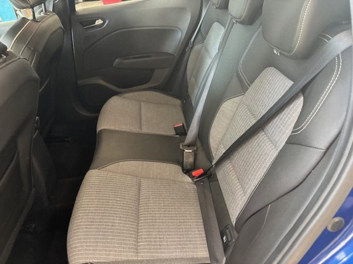 Renault Clio TCe 90 CV 5 porte Techno (14)
