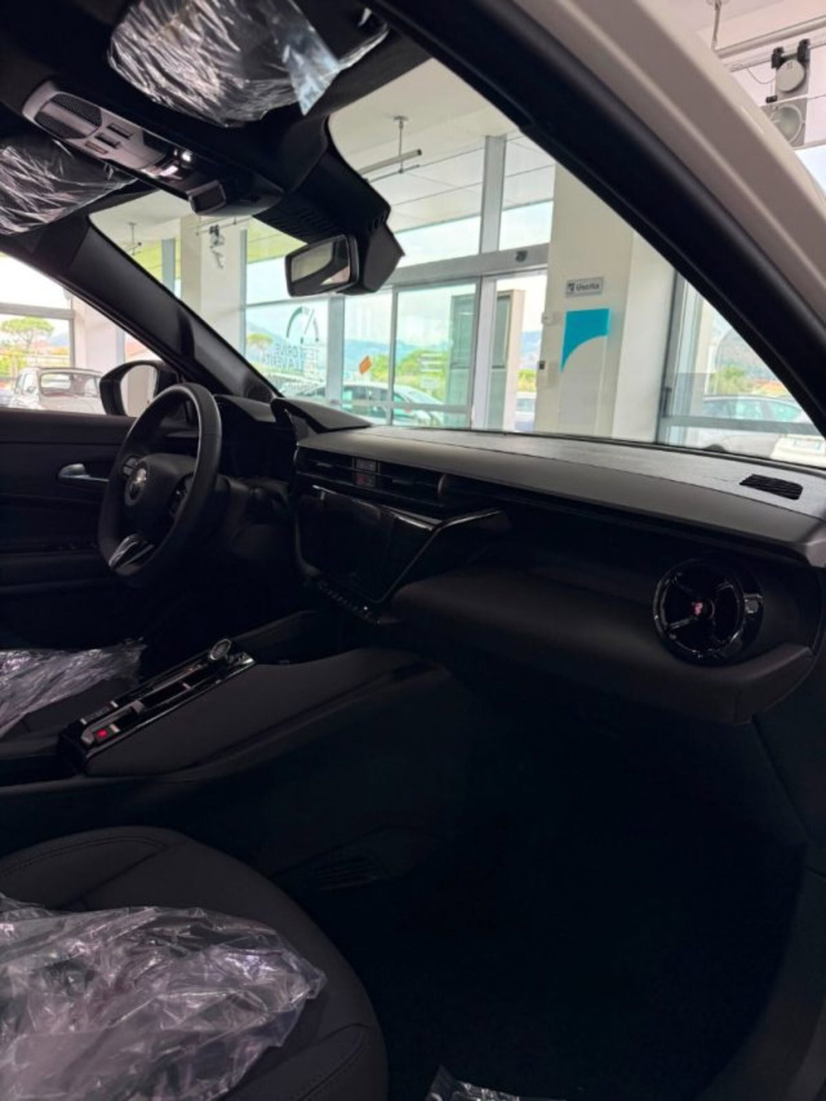 Alfa Romeo Junior 1.2 ibrida 145cv edct6 (6)