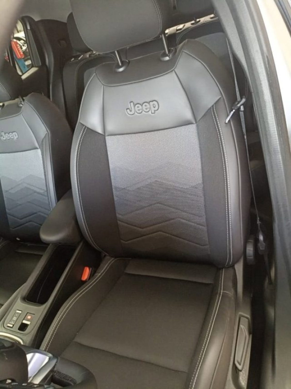 Jeep Avenger 1.2 turbo Summit fwd 100cv (14)