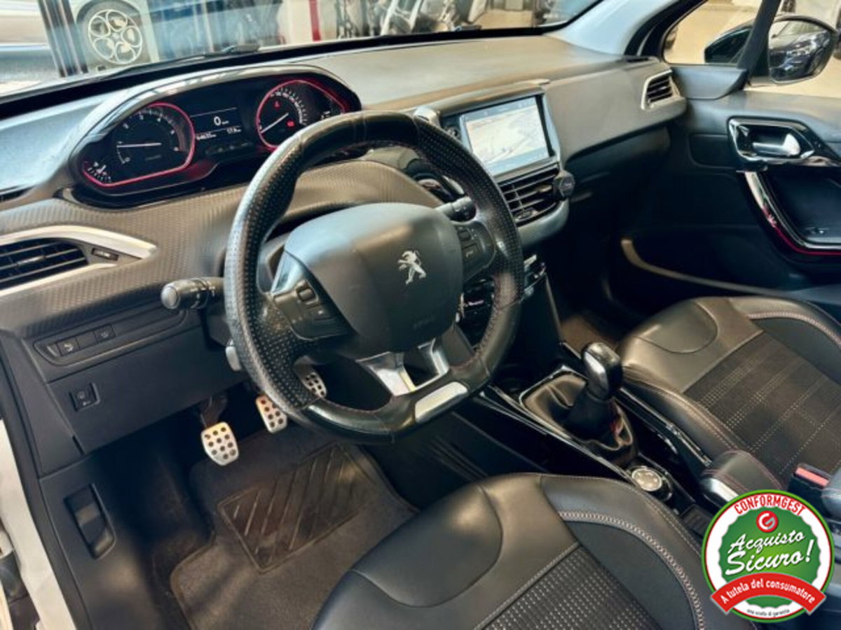 Peugeot 2008 BlueHDi 100 S&S GT Line (10)