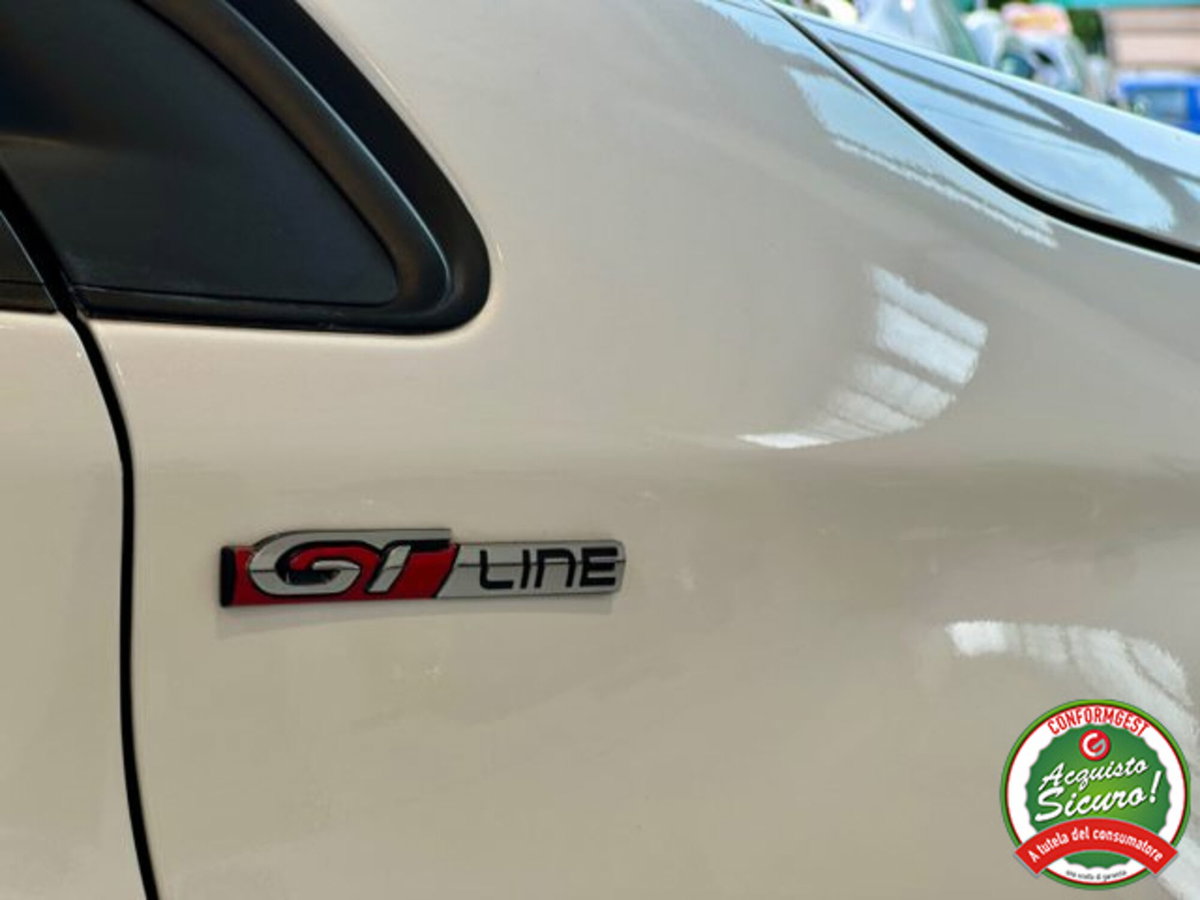 Peugeot 2008 BlueHDi 100 S&S GT Line (8)