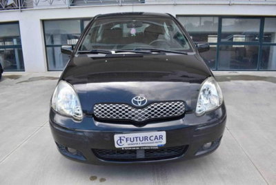 Toyota Yaris 16V cat 3 porte Sol usata