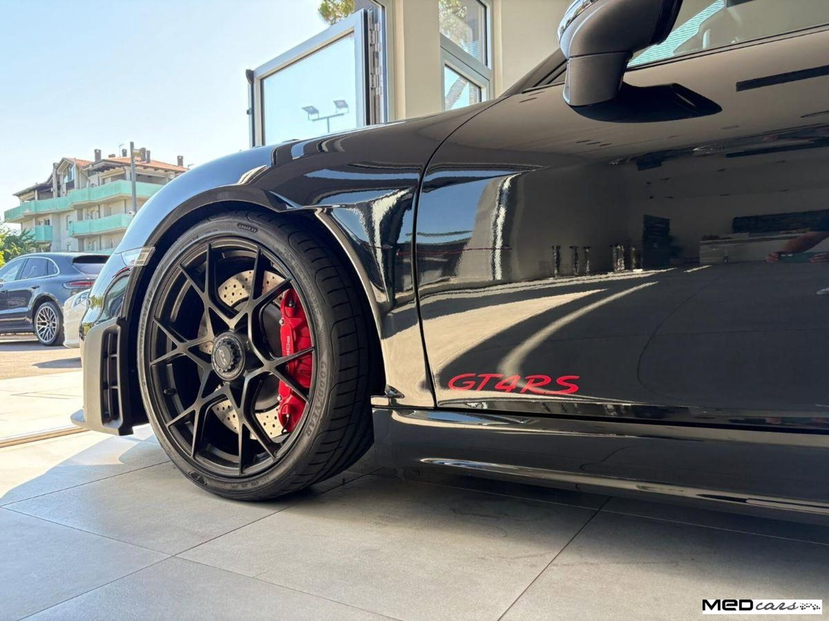 Porsche 718 Cayman  Cayman 4.0 GT4 RS pdk (10)