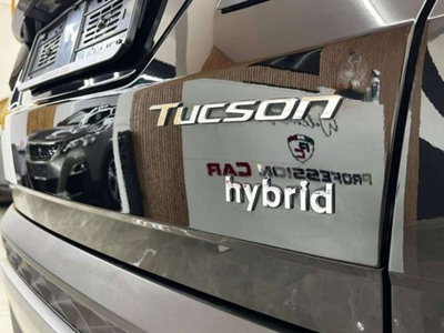 Hyundai Tucson 1.6 hev Exellence 2wd 239cv auto (14)