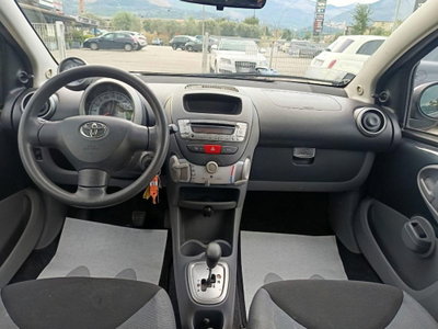Toyota Aygo 1.0 12V VVT-i 3 porte (14)