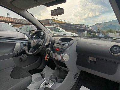 Toyota Aygo 1.0 12V VVT-i 3 porte (17)