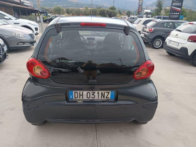 Toyota Aygo 1.0 12V VVT-i 3 porte (8)