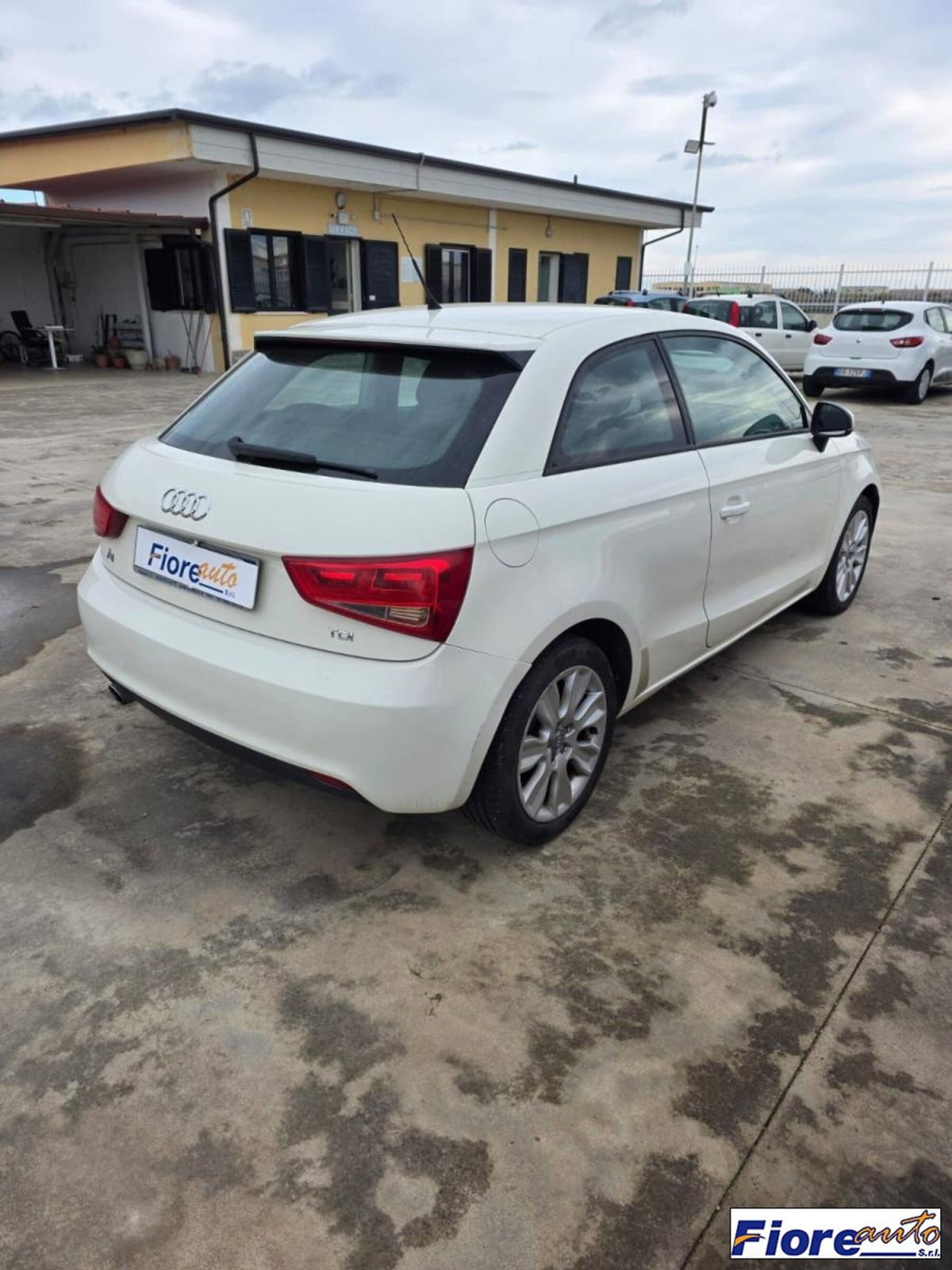 Audi A1 1.6 TDI 105 CV Attraction (7)