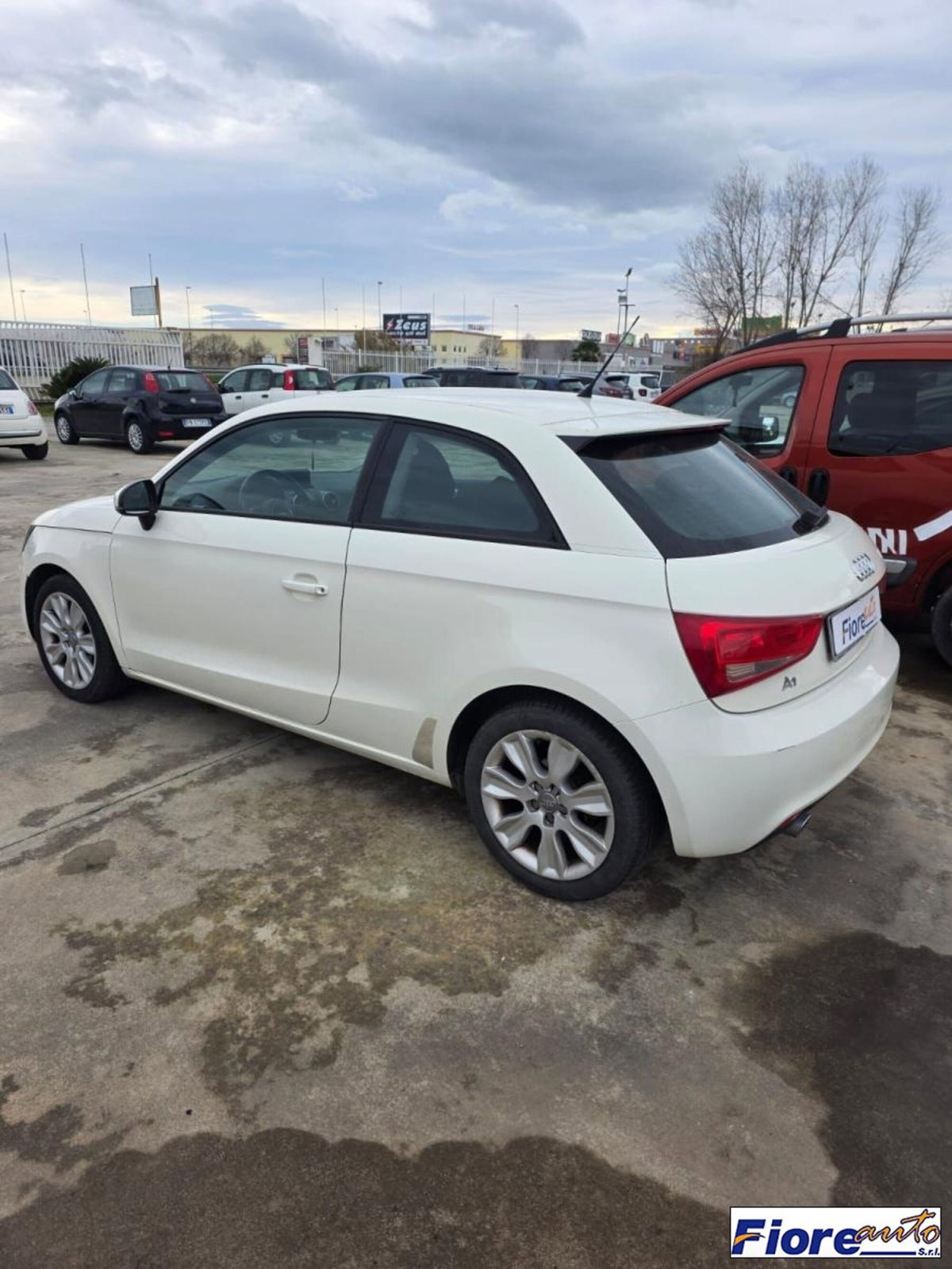 Audi A1 1.6 TDI 105 CV Attraction (8)