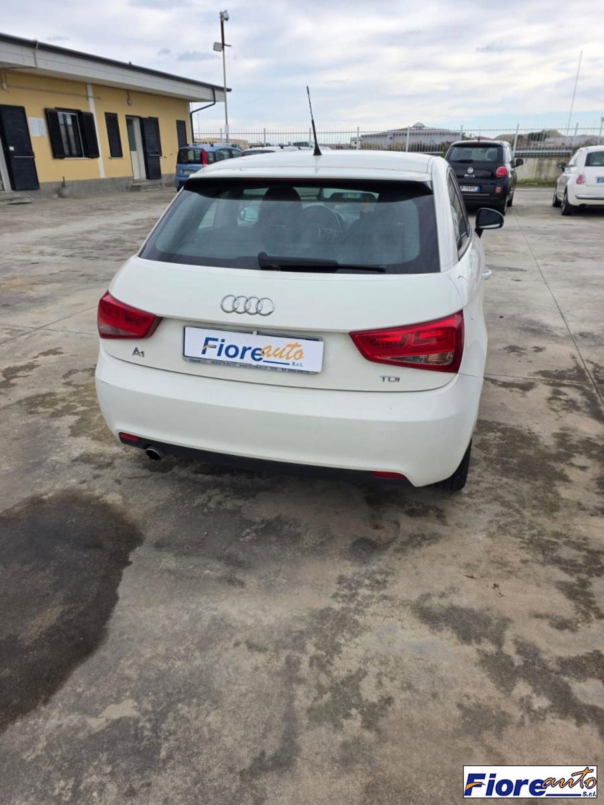 Audi A1 1.6 TDI 105 CV Attraction (9)